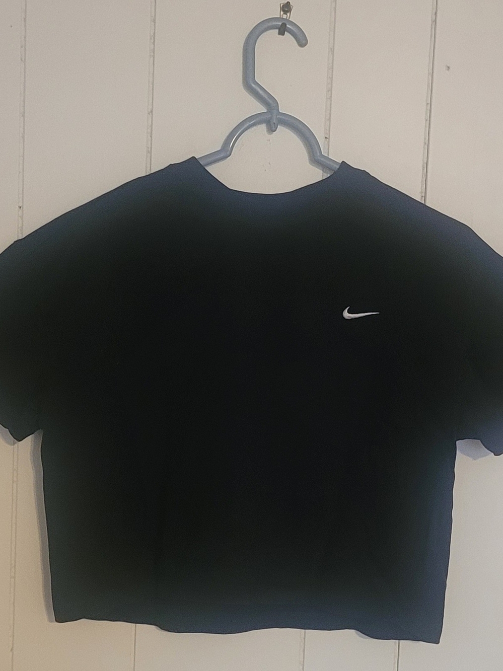 Nike Sportswear Essentials Crop Top Black White Embroidered Mini Swoosh Tee Sz M